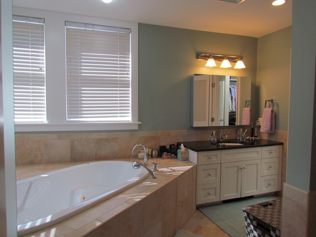 74 Thornton Road Needham, MA 02492 - Photo 17 of 28