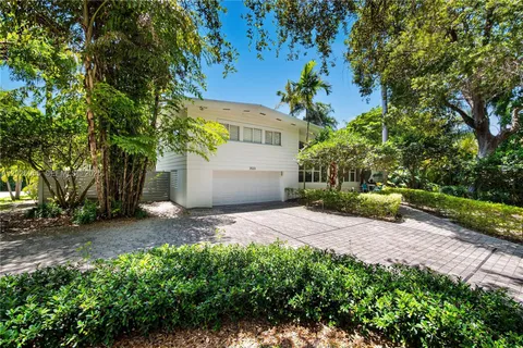 $3,950,000 | 3520 St Gaudens Court, Miami, FL 33133