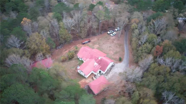 a view of a backyard with a yard