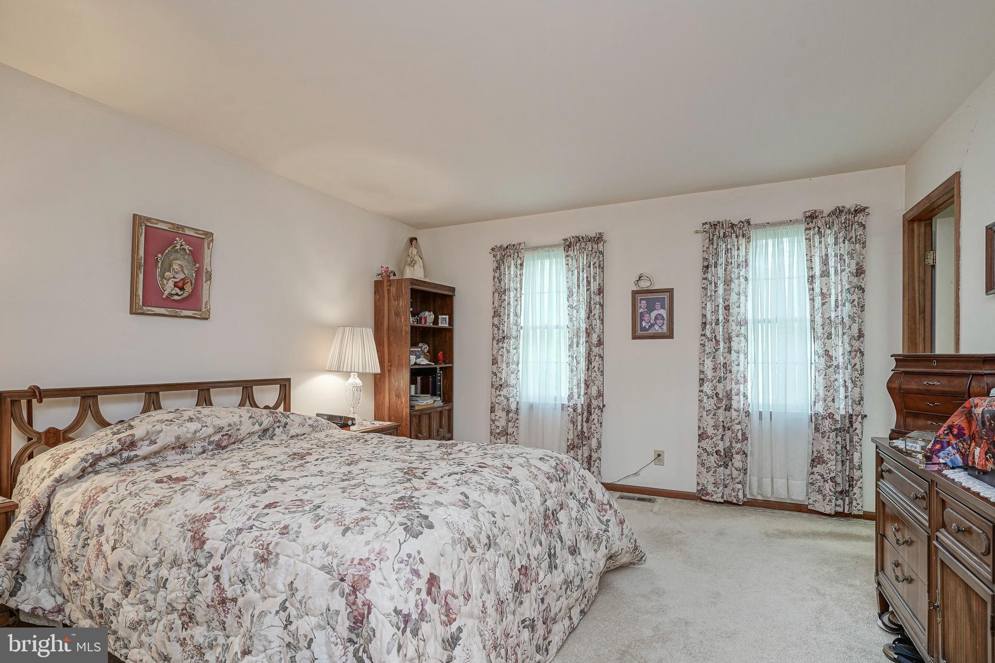 5 Meadowbrook Drive Shamong, NJ 08088 - Photo 18 of 39 a bed sitting in a bedroom and closet