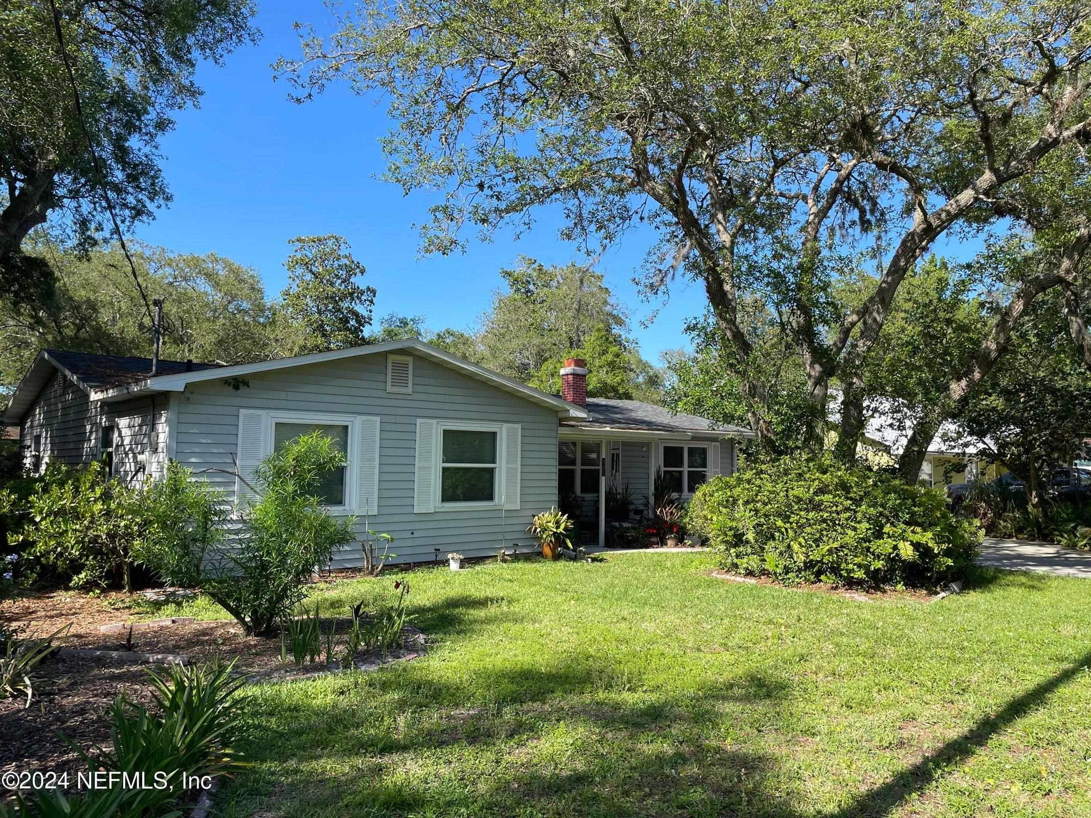 425 Gerona Road St. Augustine, FL 32086 - Photo 3 of 26 a front view of house with yard and green space