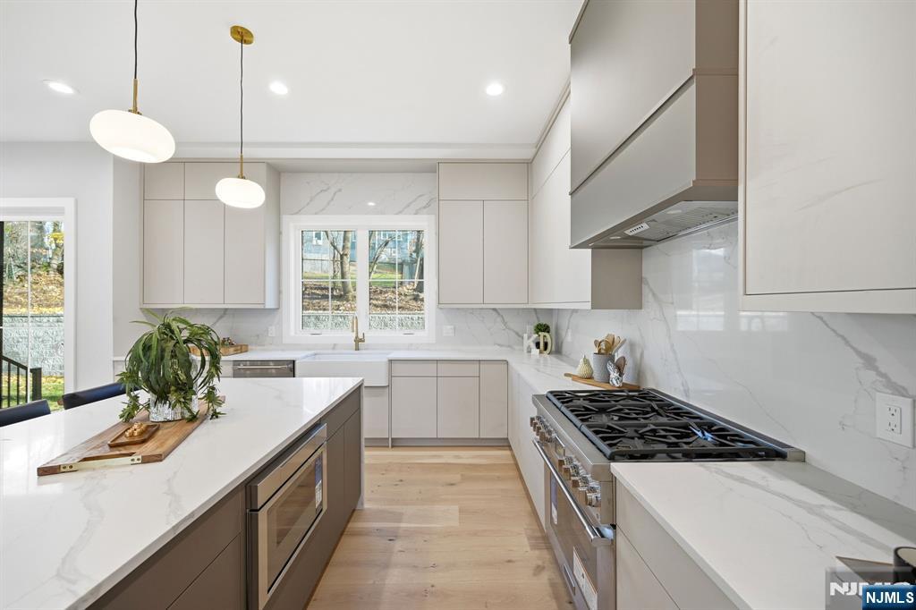 11 Rale Terrace Livingston, NJ 07039 - Photo 12 of 50