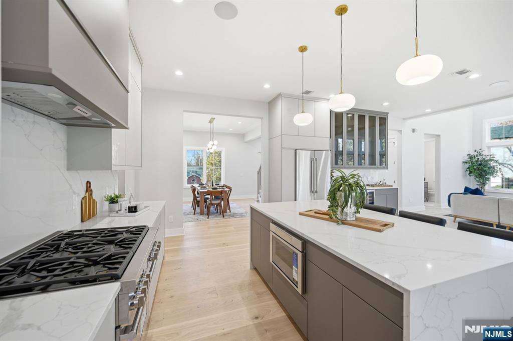 11 Rale Terrace Livingston, NJ 07039 - Photo 13 of 50