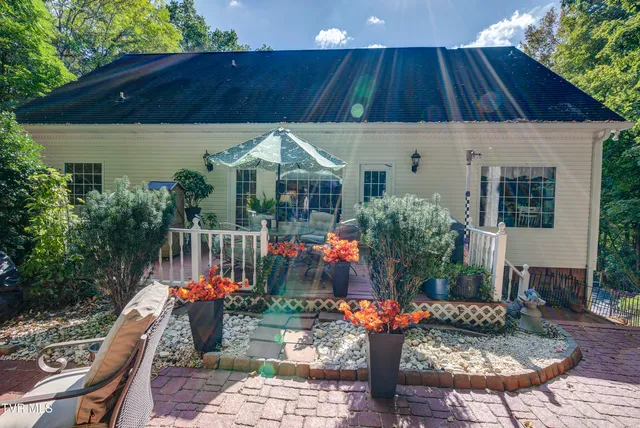 $489,900 | 144 Blue Bird Drive, Johnson City, TN 37601