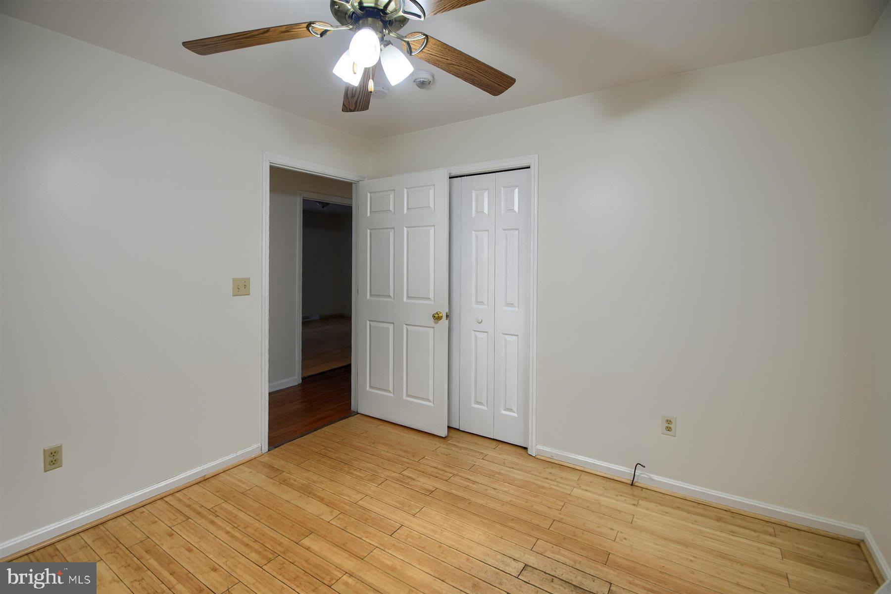 401 Dalton Road Oxford, PA 19363 - Photo 19 of 37 wooden floor in an empty room