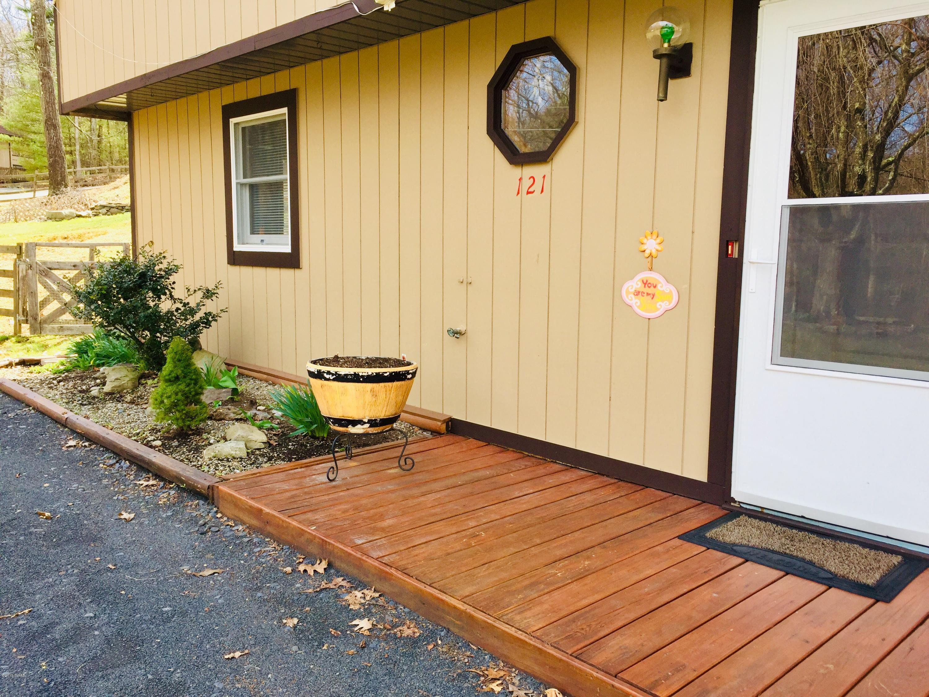 121 Pedersen Ridge Road Milford, PA 18337 - Photo 35 of 35 Front Doorway