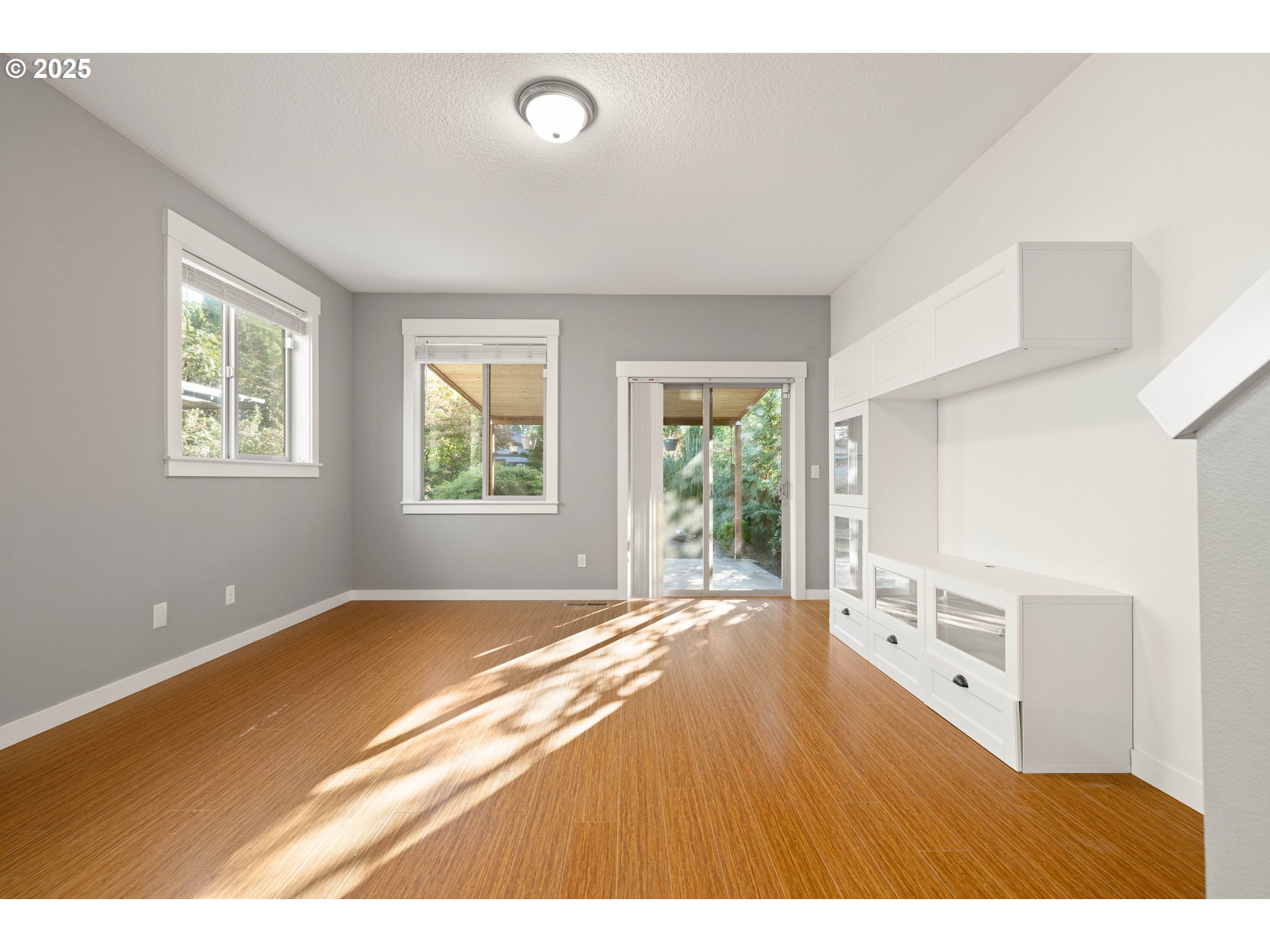 11464 Southwest 96th Avenue Portland, OR 97223 - Photo 12 of 43
