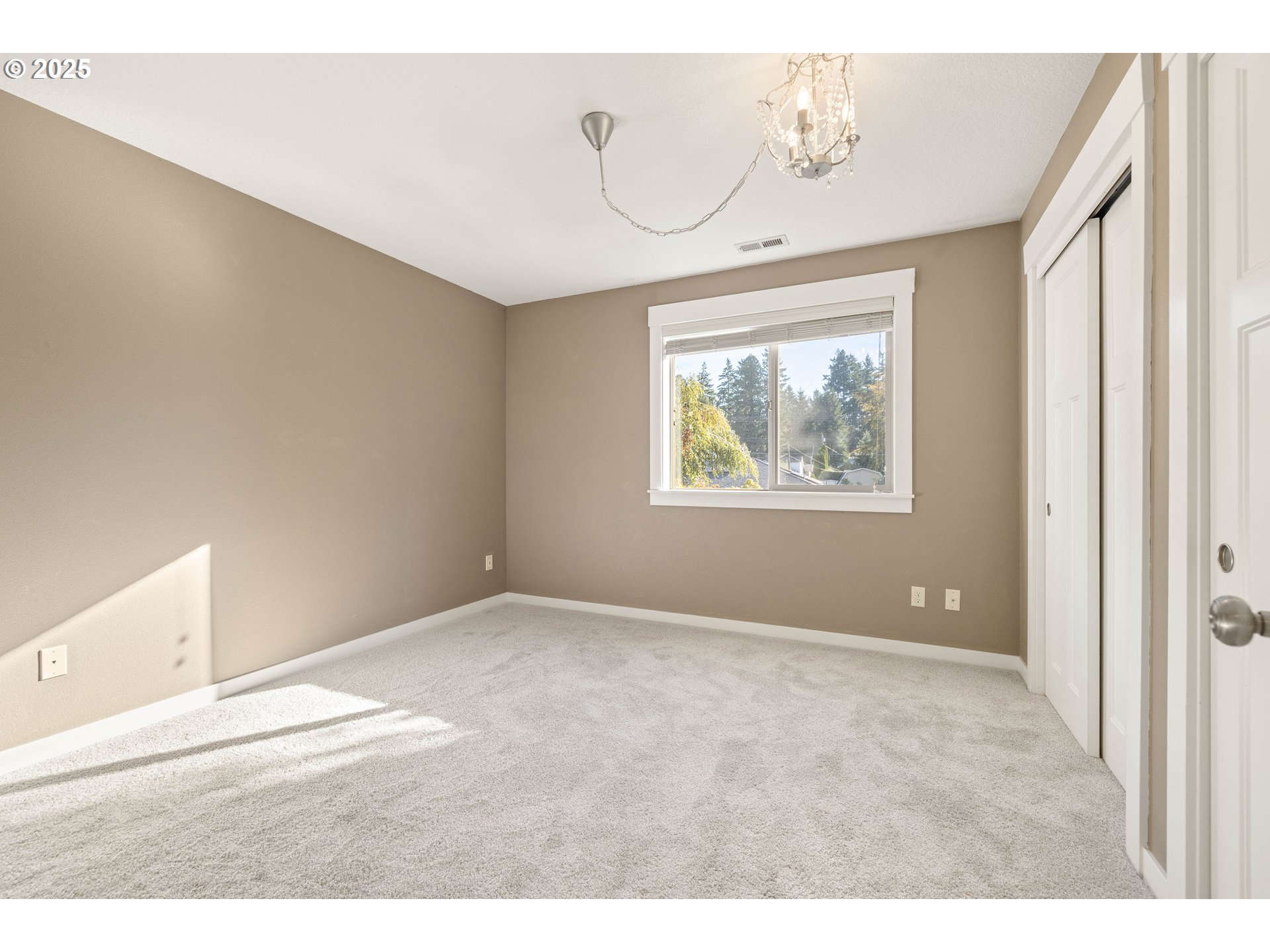 11464 Southwest 96th Avenue Portland, OR 97223 - Photo 18 of 43