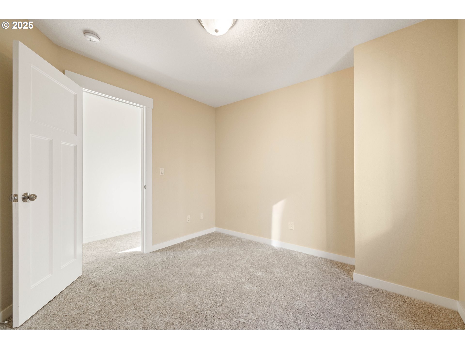 11464 Southwest 96th Avenue Portland, OR 97223 - Photo 21 of 43