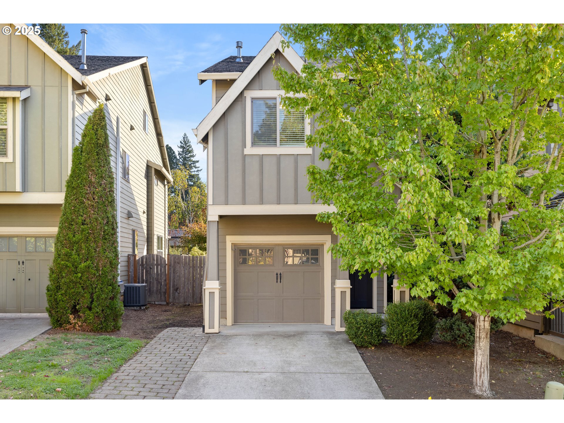 11464 Southwest 96th Avenue Portland, OR 97223 - Photo 3 of 43