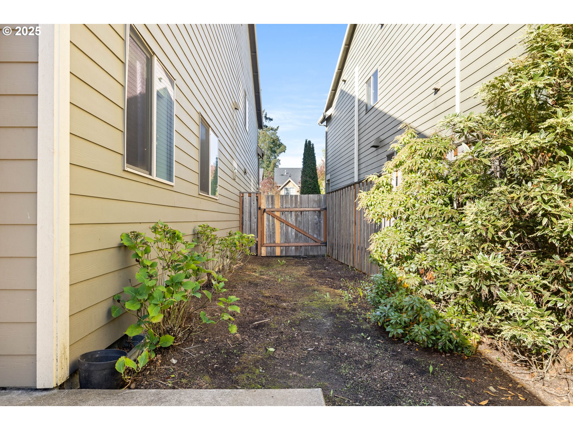 11464 Southwest 96th Avenue Portland, OR 97223 - Photo 37 of 43