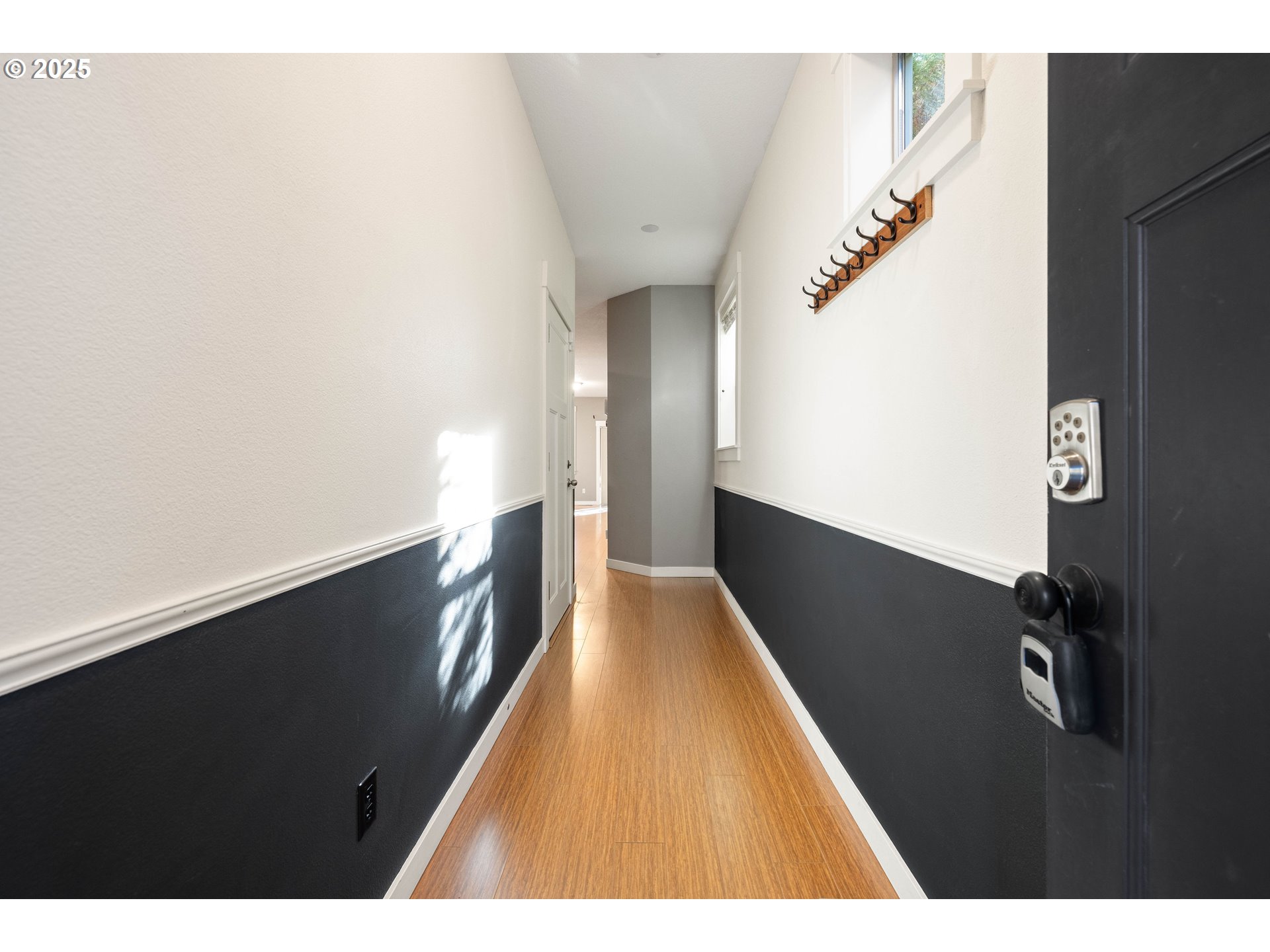 11464 Southwest 96th Avenue Portland, OR 97223 - Photo 5 of 43