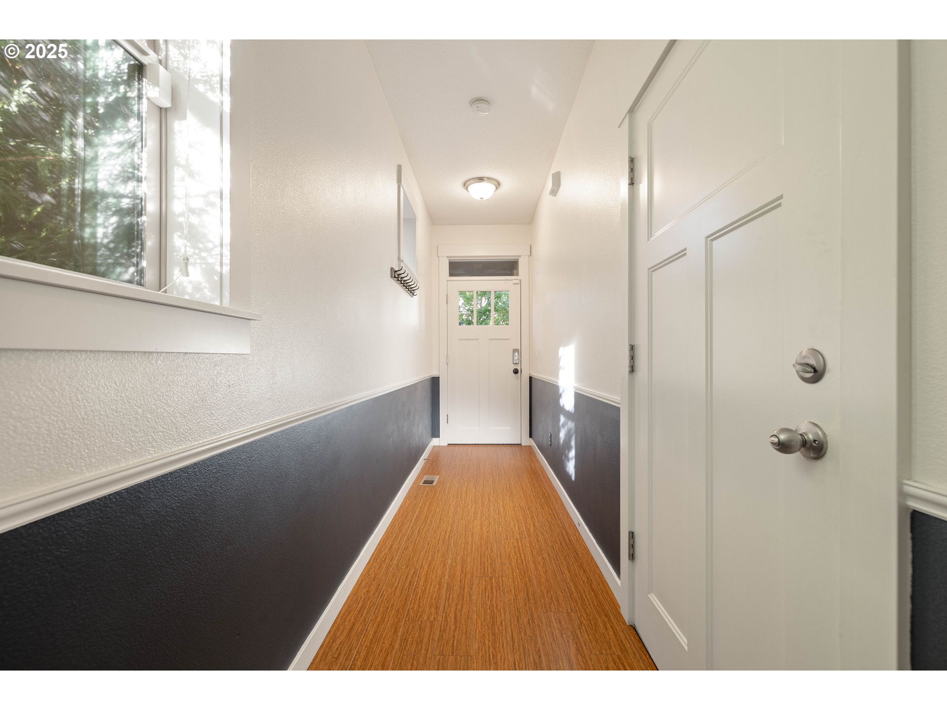 11464 Southwest 96th Avenue Portland, OR 97223 - Photo 6 of 43