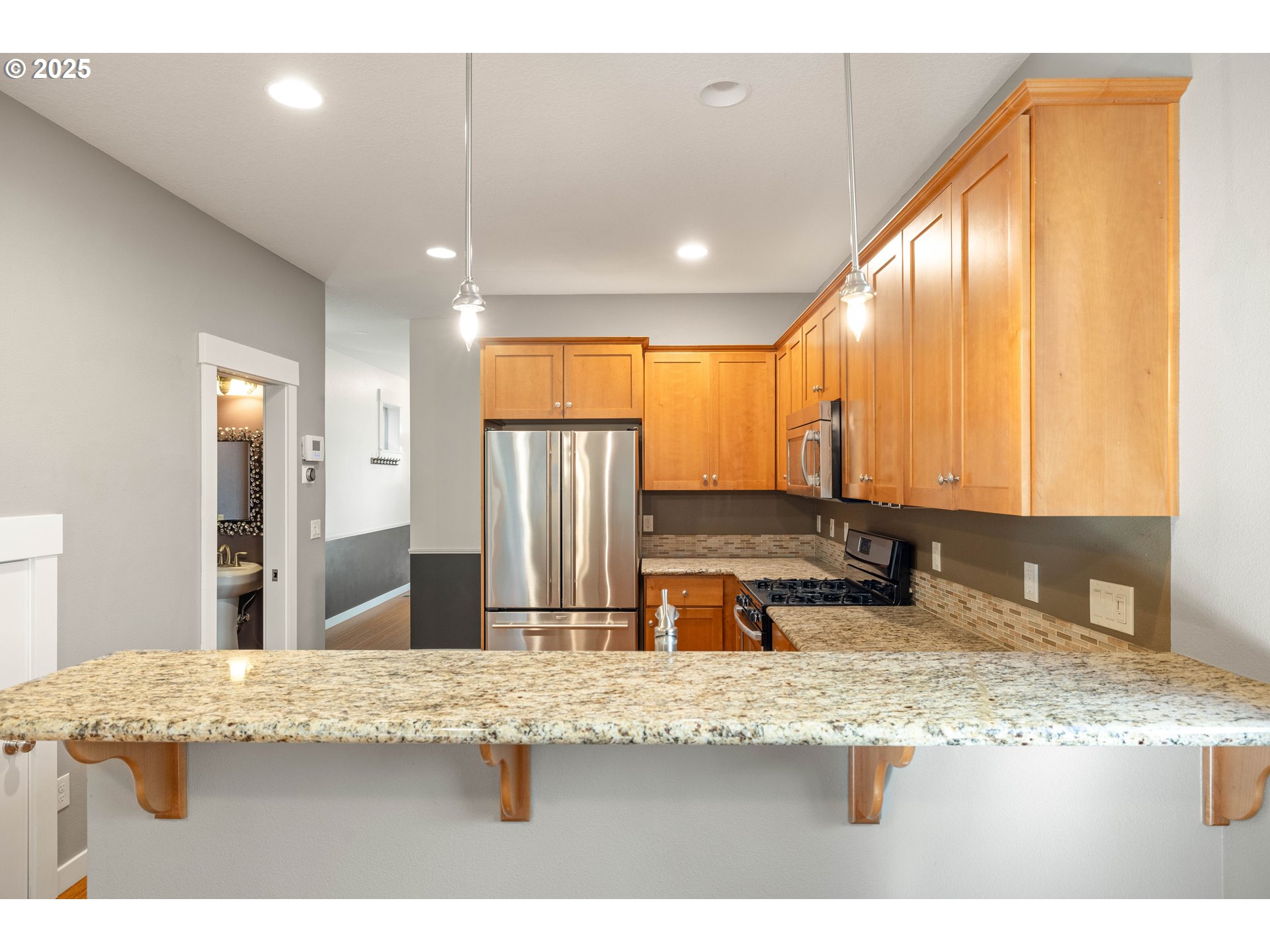 11464 Southwest 96th Avenue Portland, OR 97223 - Photo 7 of 43