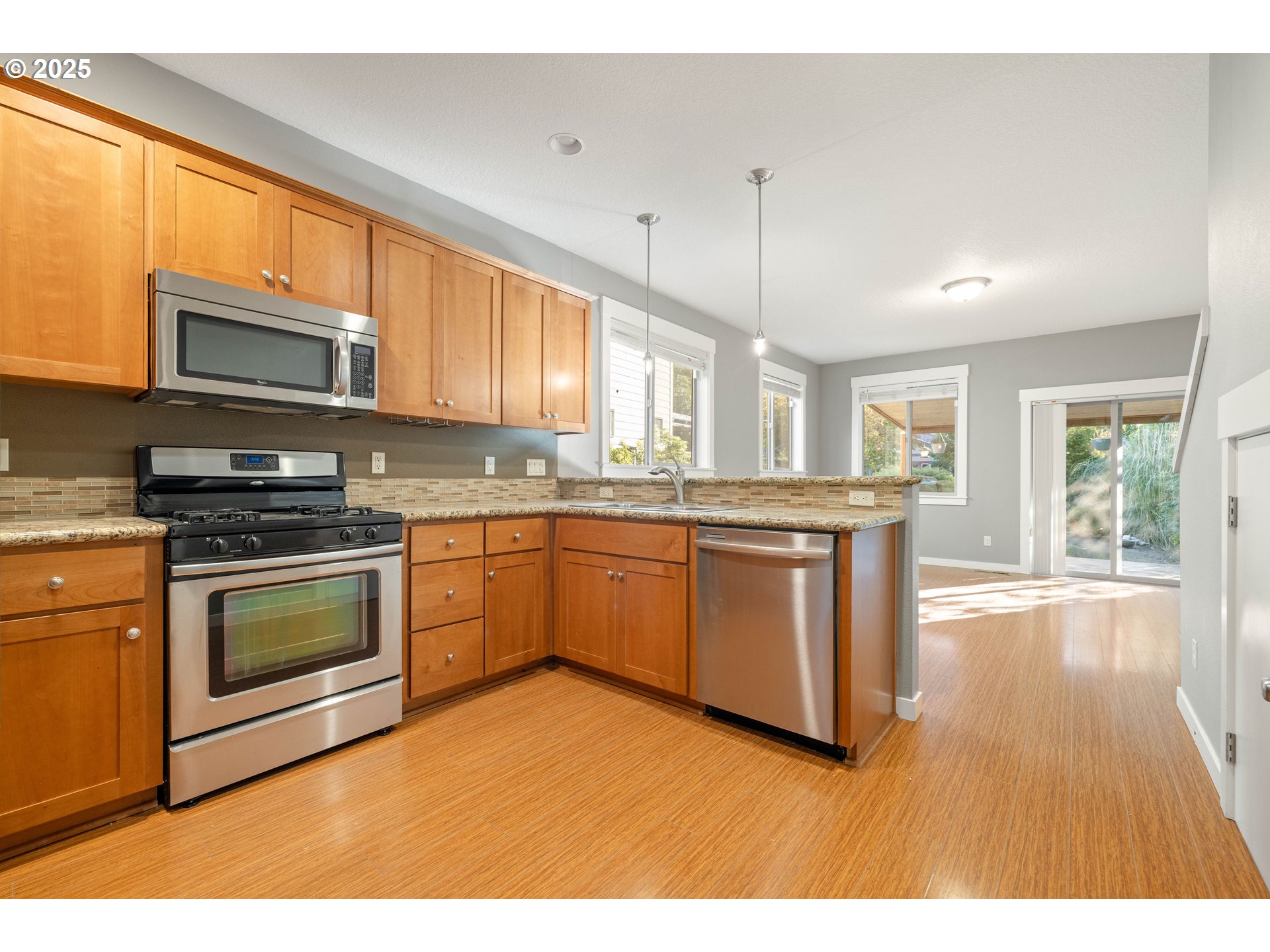 11464 Southwest 96th Avenue Portland, OR 97223 - Photo 8 of 43