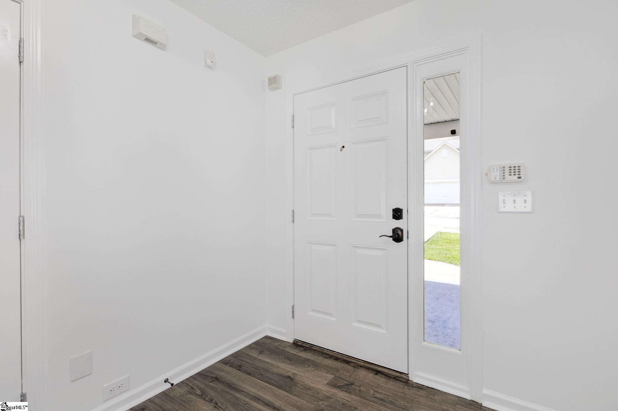 319 Highgate Circle Greer, SC 29650 - Photo 3 of 36