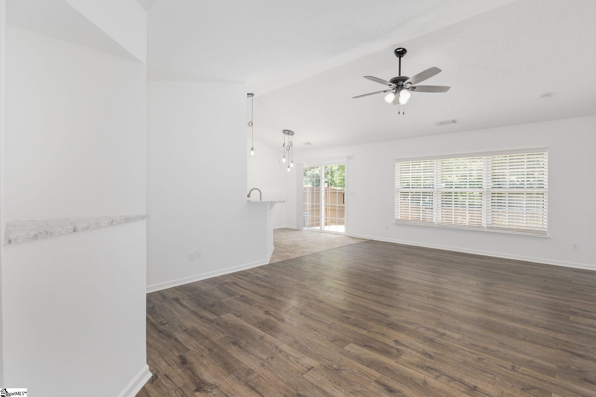 319 Highgate Circle Greer, SC 29650 - Photo 4 of 36