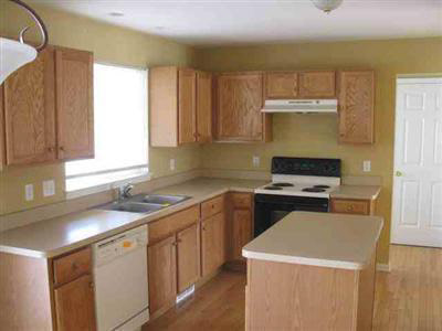 858 Deer Valley Road Holly, MI 48442 - Photo 2 of 7 20205682-1.JPG