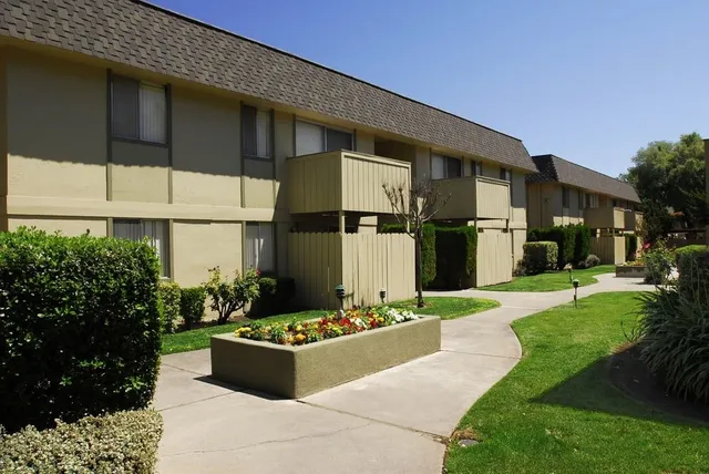 $1,447 | 7007 Inglewood Avenue, Stockton, CA 95207