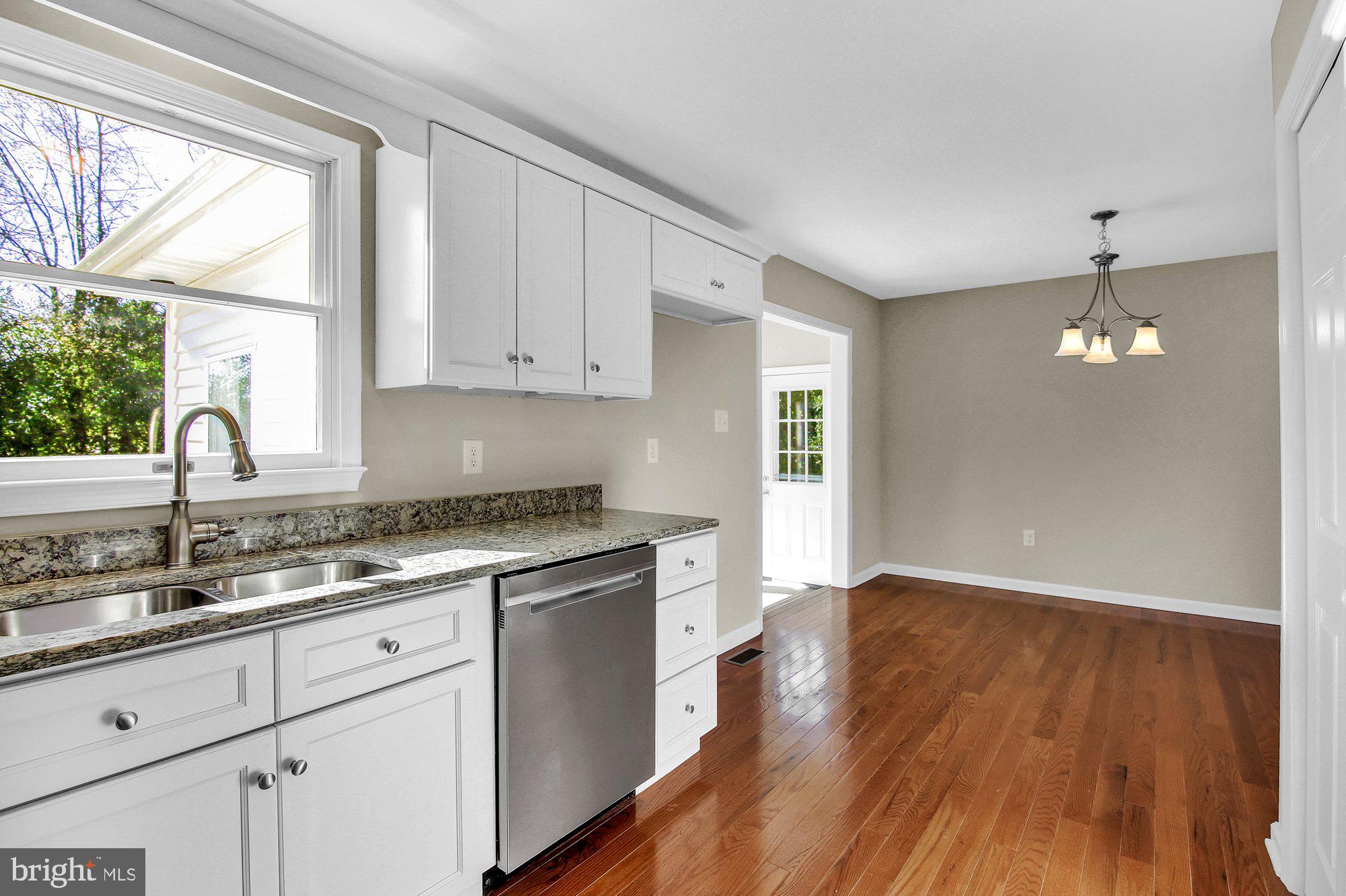 344 Old Chestnut Road Elkton, MD 21921 - Photo 13 of 33 Stylish White Cabinetry