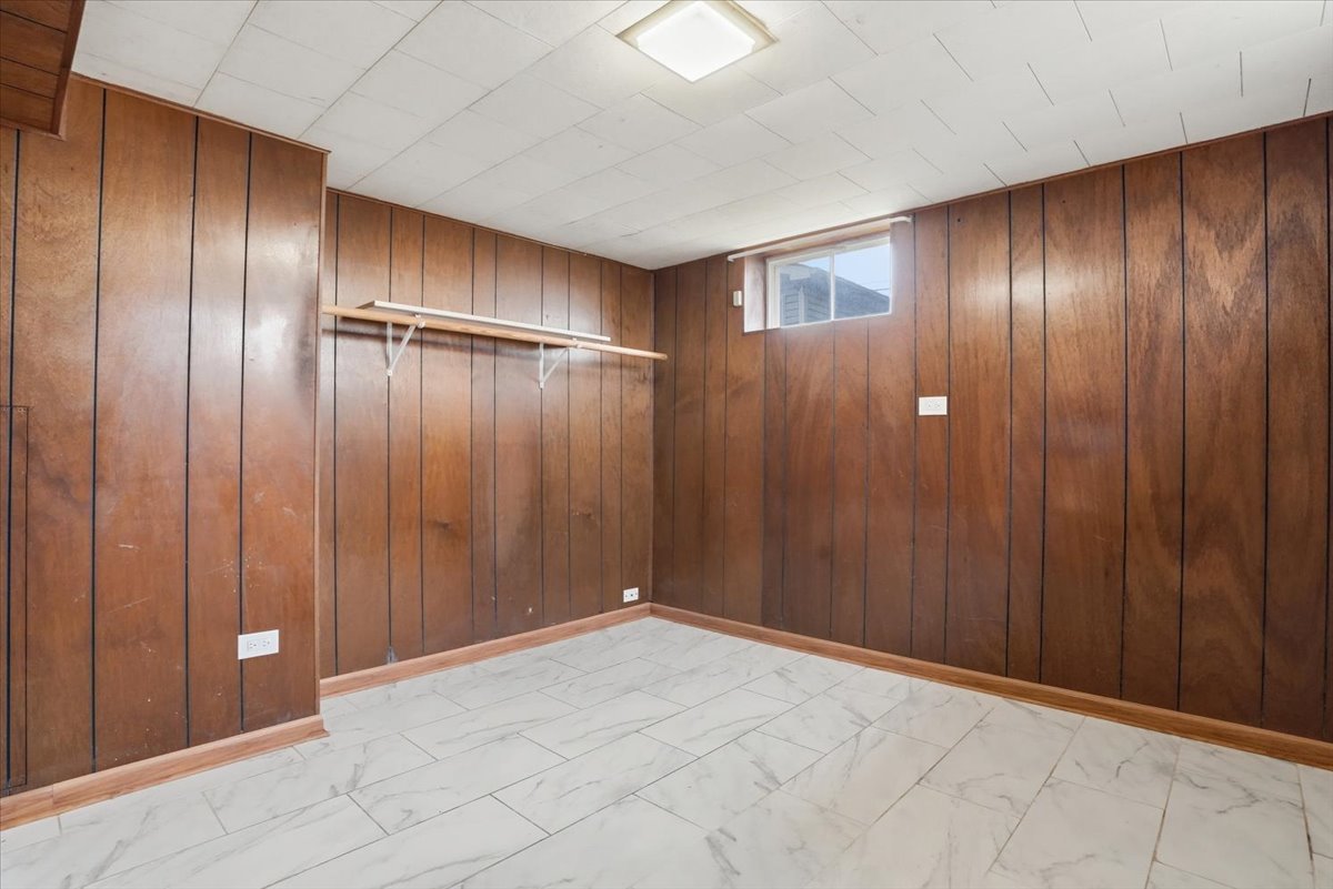 2320 West Cheyenne Road Waukegan, IL 60087 - Photo 13 of 18