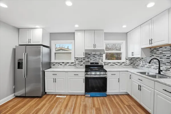 $260,000 | 2320 West Cheyenne Road, Waukegan, IL 60087