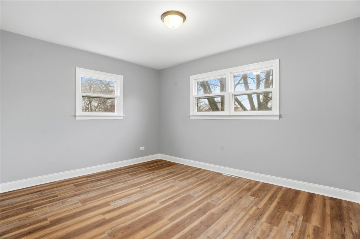 2320 West Cheyenne Road Waukegan, IL 60087 - Photo 8 of 18