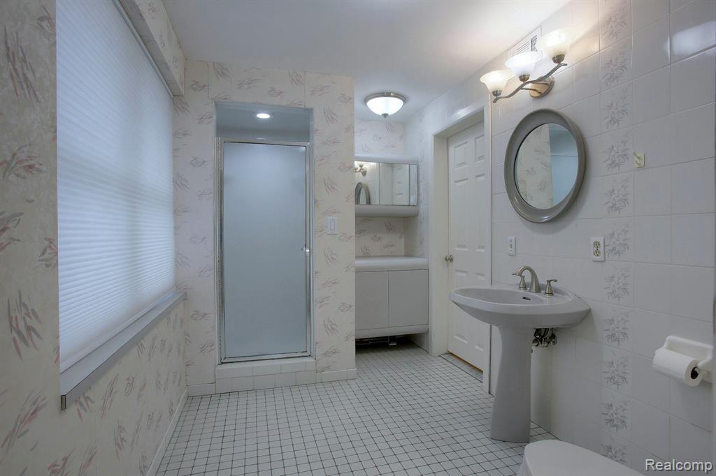 46070 Edgewater Street Chesterfield, MI 48047 - Photo 44 of 65