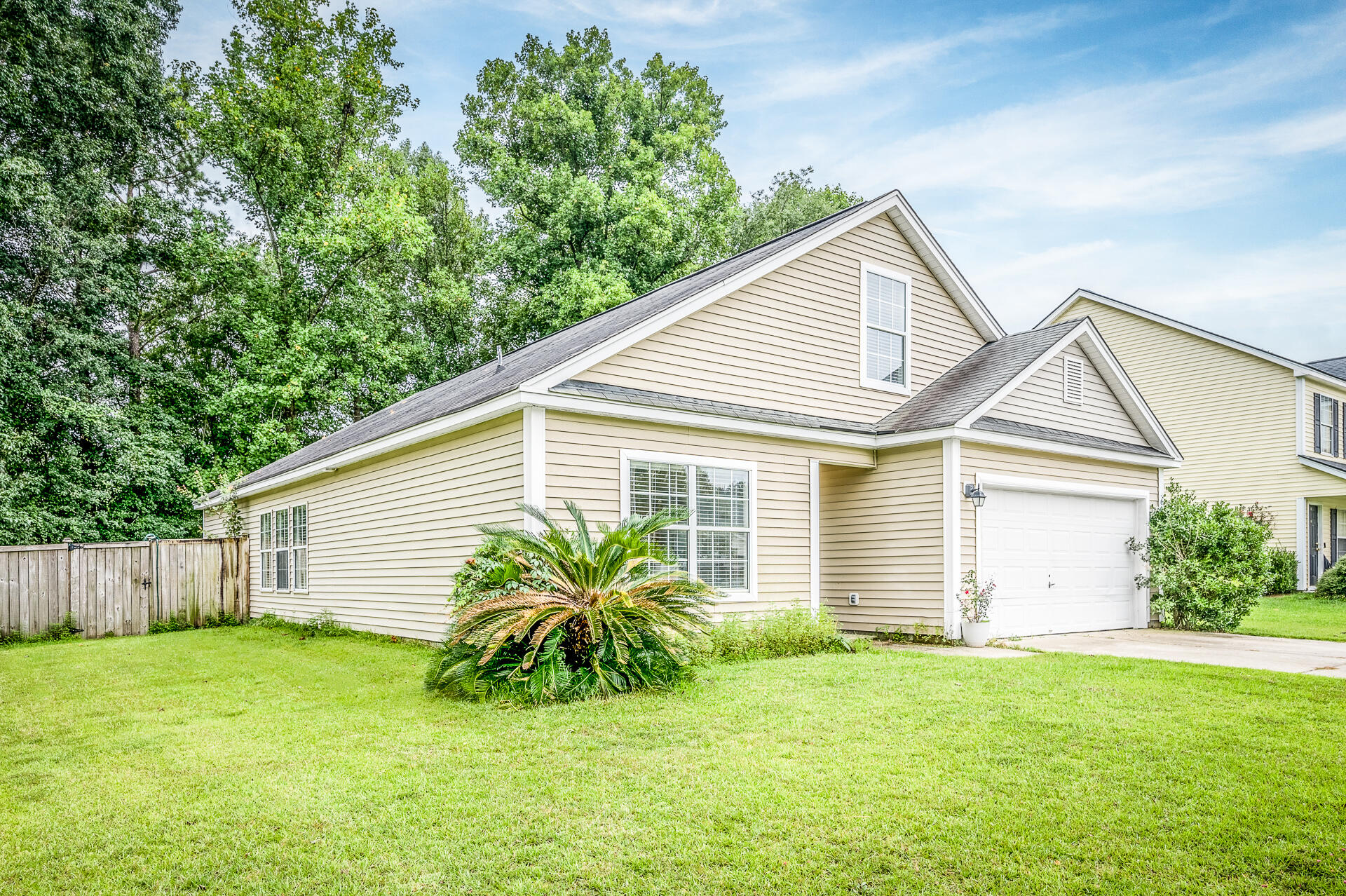 621 State Rd S-8-977 Moncks Corner, SC 29461 - Photo 3 of 27 621Resinwood-bright-02