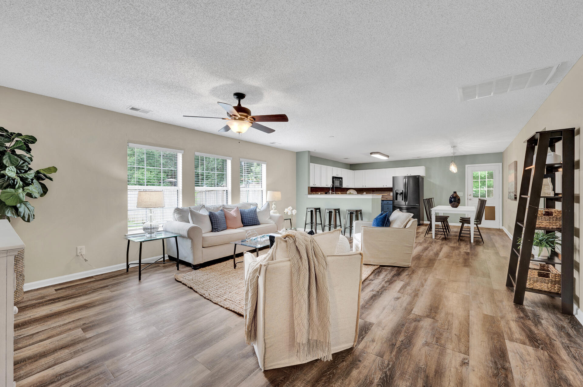 621 State Rd S-8-977 Moncks Corner, SC 29461 - Photo 5 of 27 621Resinwood-05