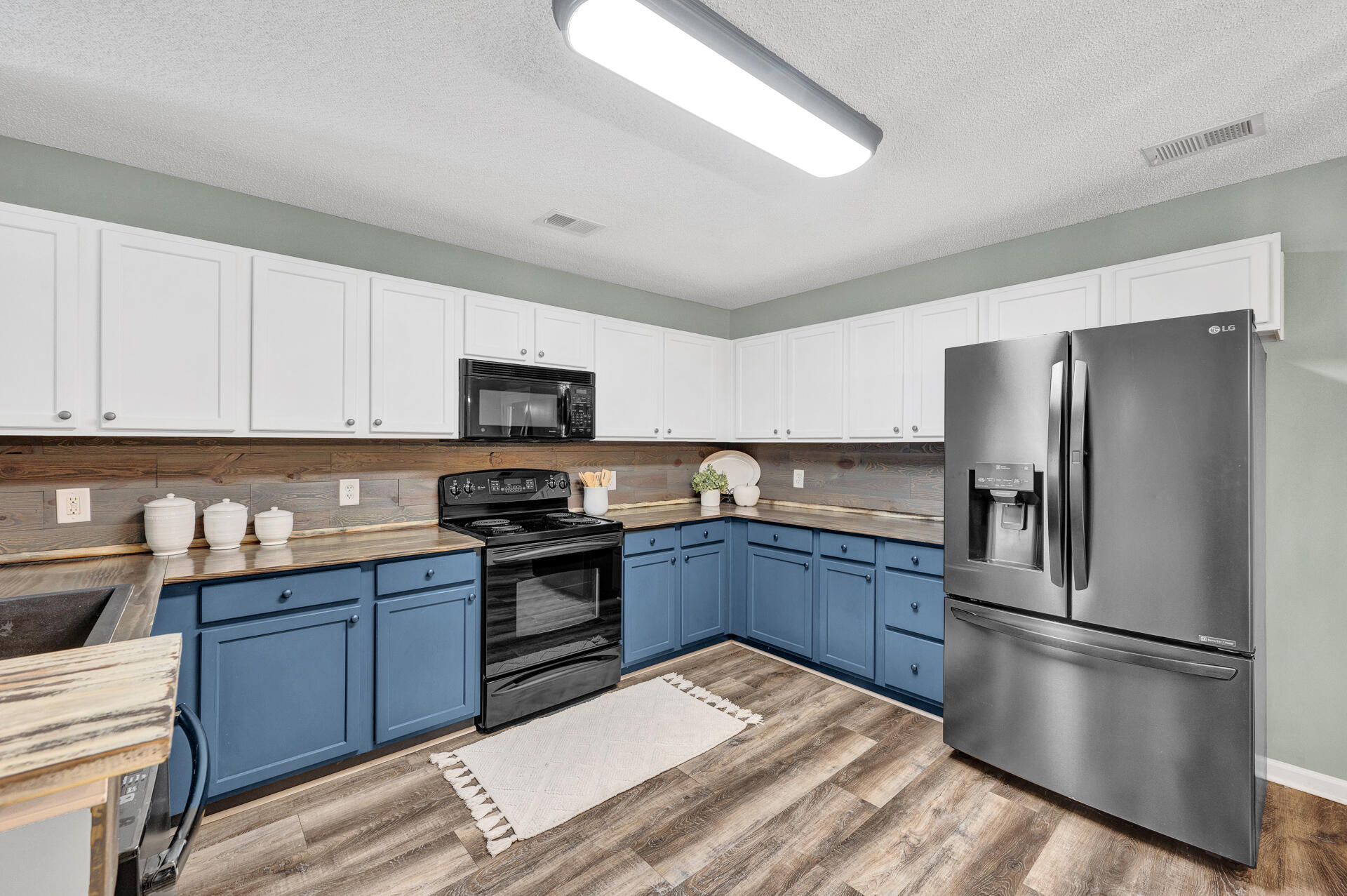621 State Rd S-8-977 Moncks Corner, SC 29461 - Photo 9 of 27 621Resinwood-09