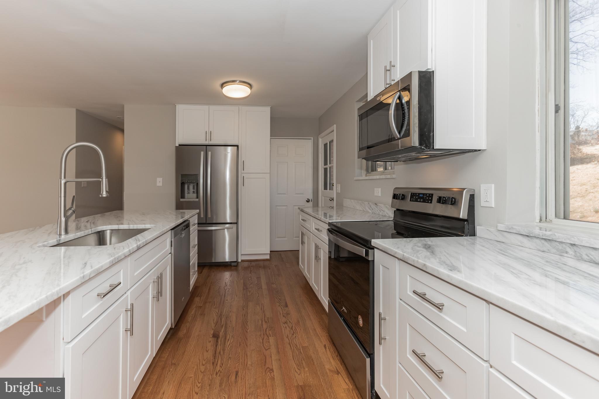3708 Ridge Road Annandale, VA 22003 - Photo 10 of 30 Gallery Image 10