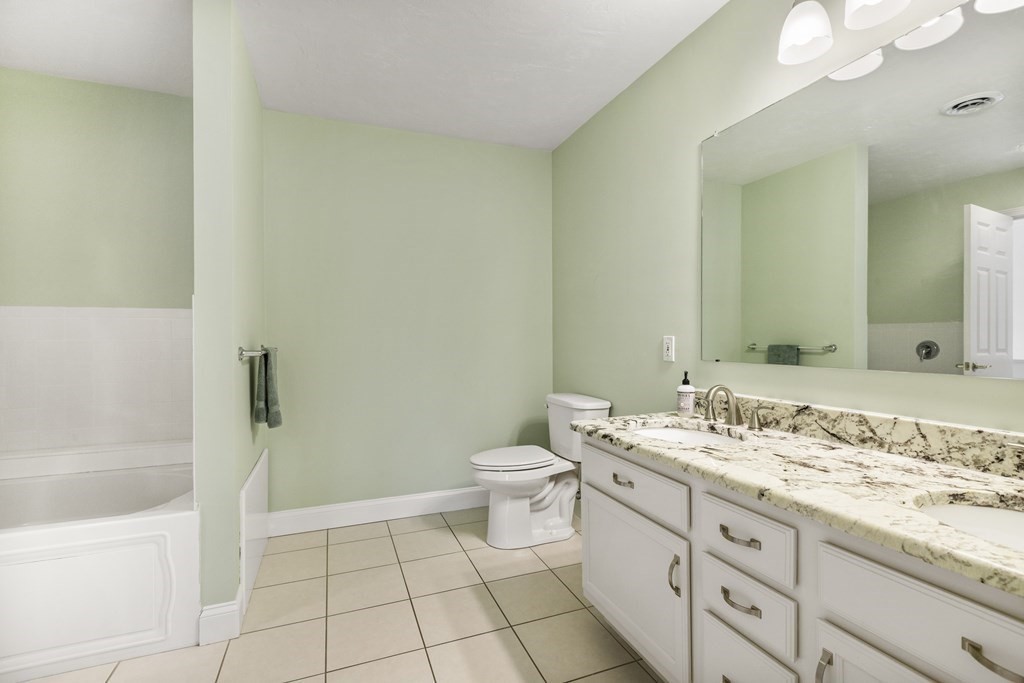 7 Village Way, Unit 7 Rutland, MA 01543 - Photo 18 of 36