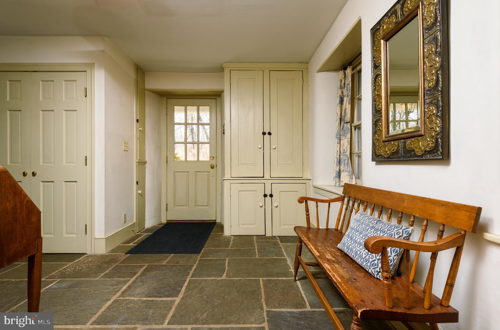 1140 Old Ford Road Huntingdon Valley, PA 19006 - Photo 13 of 25 Foyer