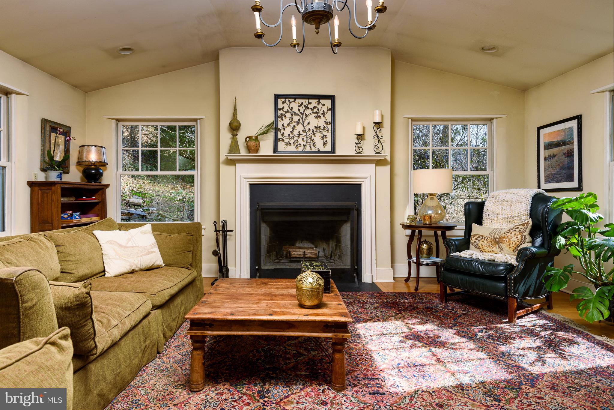 1140 Old Ford Road Huntingdon Valley, PA 19006 - Photo 3 of 25 Great room
