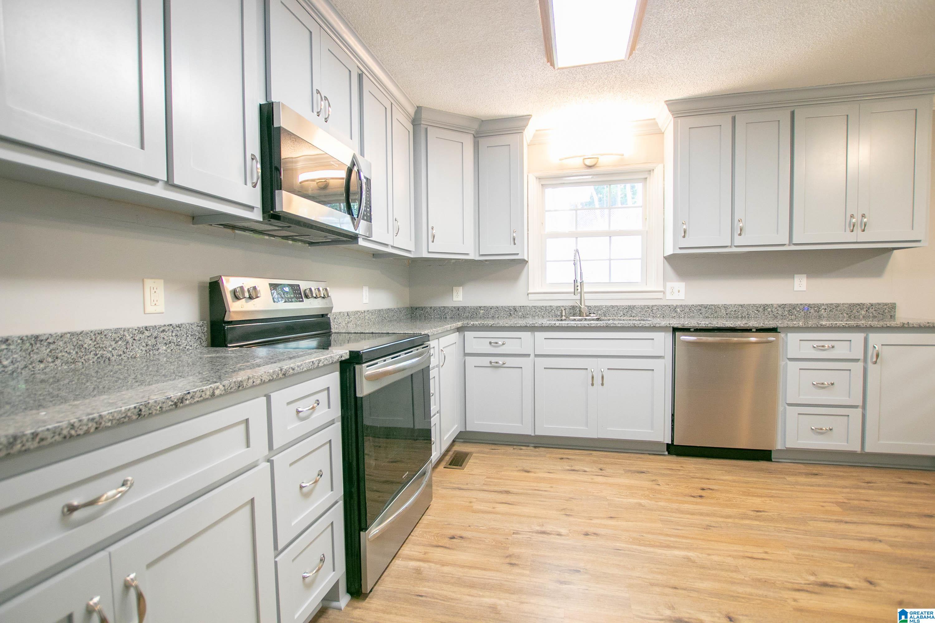 811 Sunshine Avenue Oneonta, AL 35121 - Photo 26 of 49
