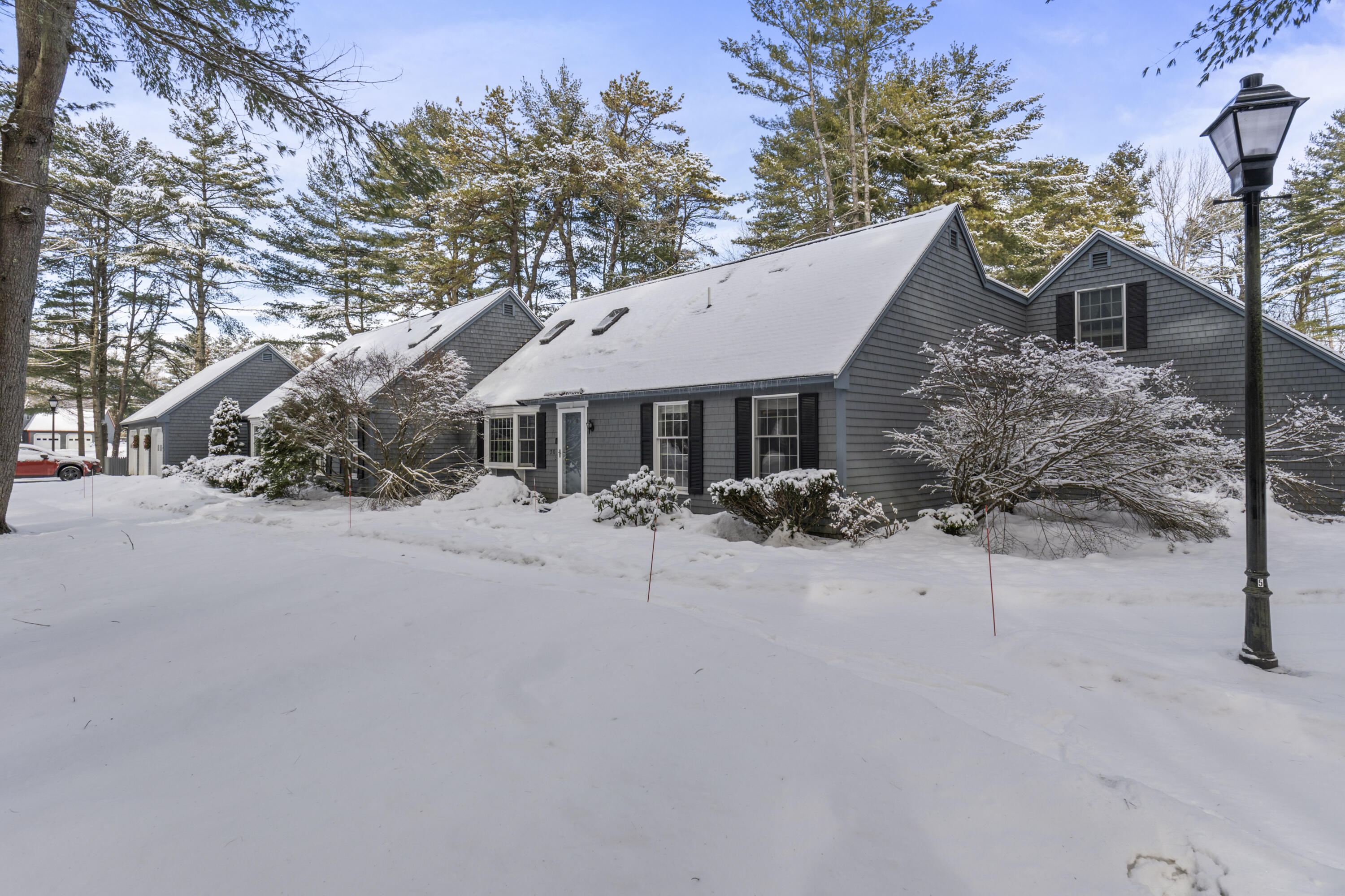20 Ward Circle, Unit 20 Brunswick, ME 04011 - Photo 1 of 34 20 Ward Cir_104