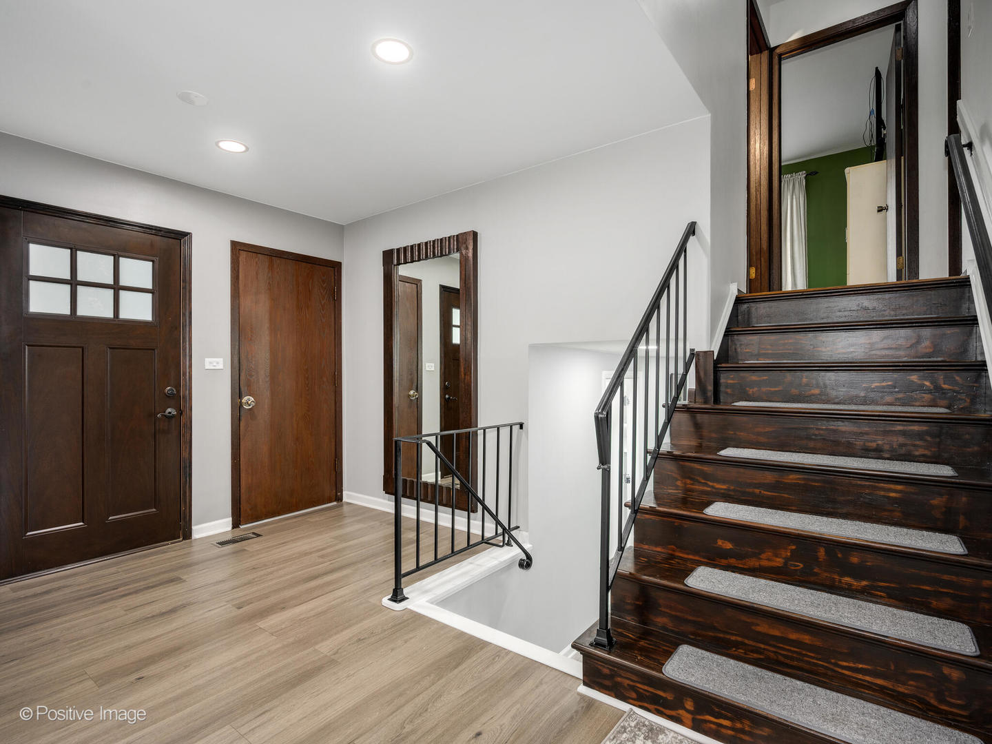 845 Case Drive Roselle, IL 60172 - Photo 11 of 24