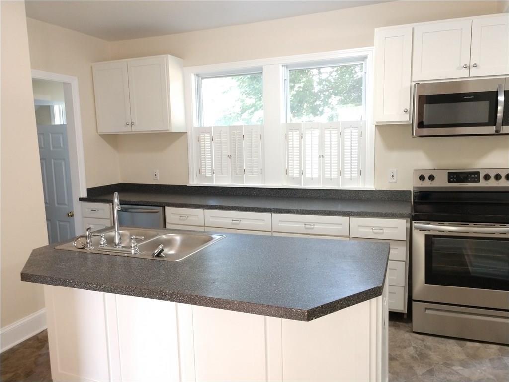 39 Nichol Street Paris, ME 04281 - Photo 7 of 14 Photo