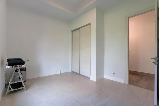 a view of room with walk in closet