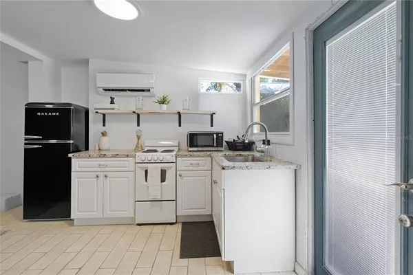 $3,500 | 2826 Marlette Street, Sarasota, FL 34231