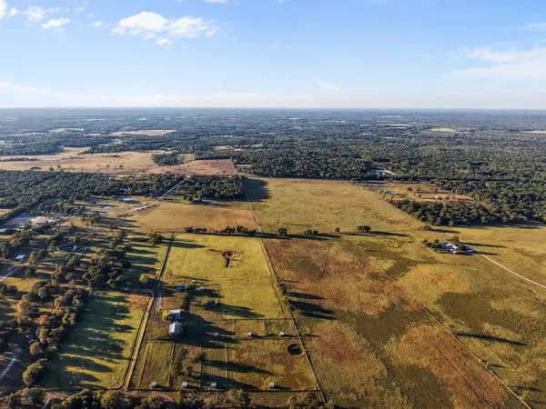 $615,000 | 340 Farm To Market 27, Fairfield, TX 75840