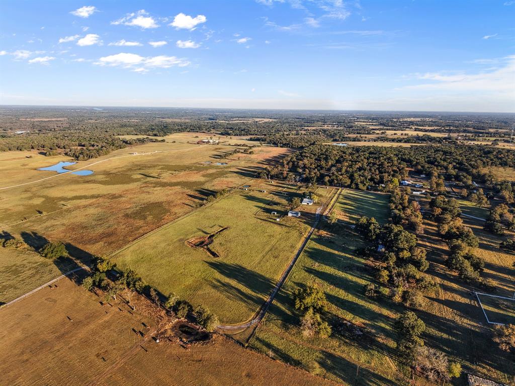 340 Farm To Market 27 Fairfield, TX 75840 - Photo 40 of 40 an aerial view of a ocean