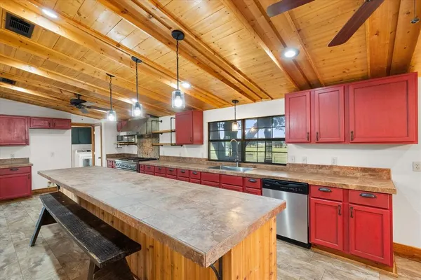 $615,000 | 340 Farm To Market 27, Fairfield, TX 75840