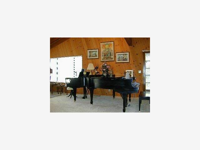 425 Martin Road Santa Cruz, CA 95060 - Photo 4 of 6 a outdoor living space with furniture and a lamp