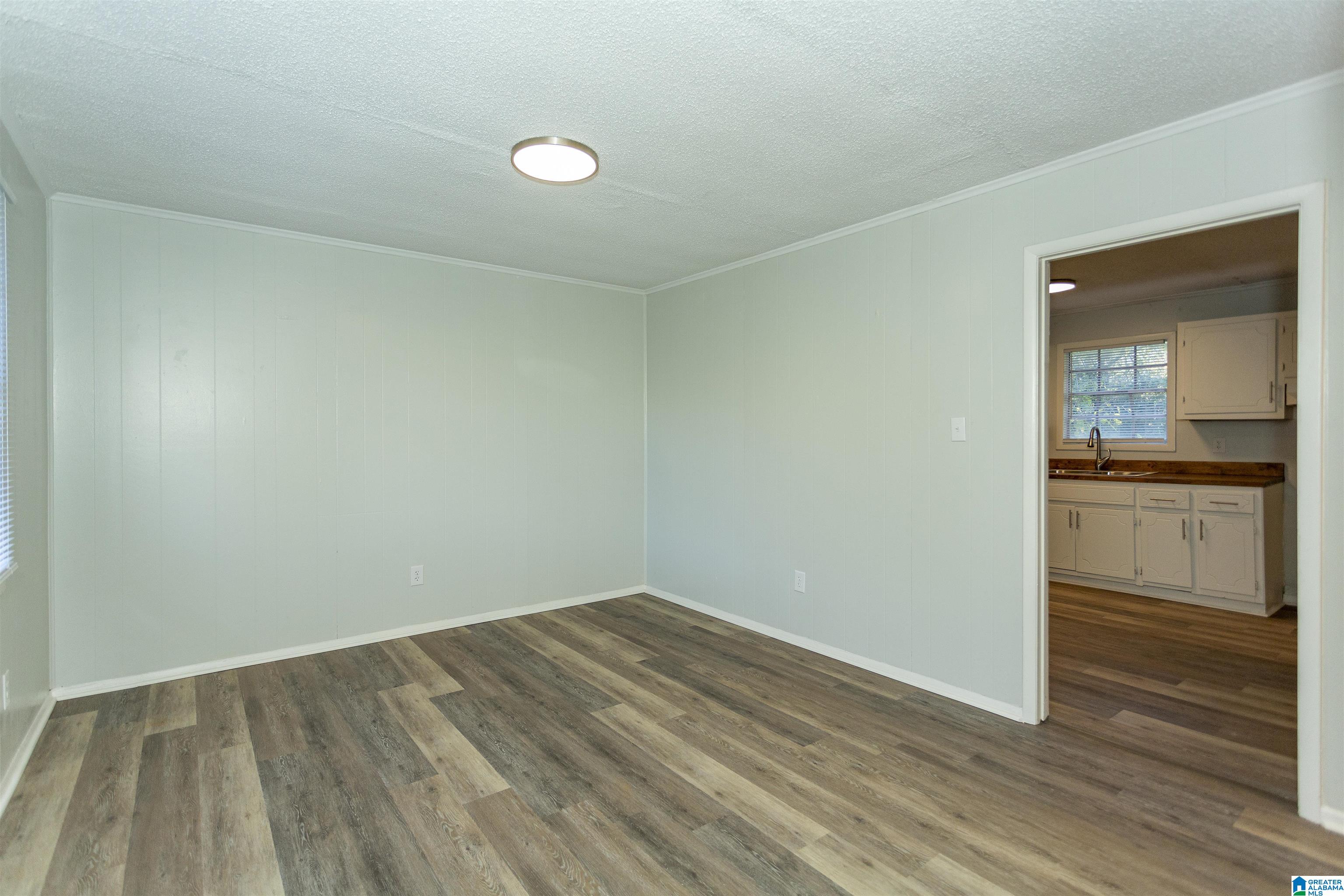 724 Illinois Road Birmingham, AL 35221 - Photo 13 of 33