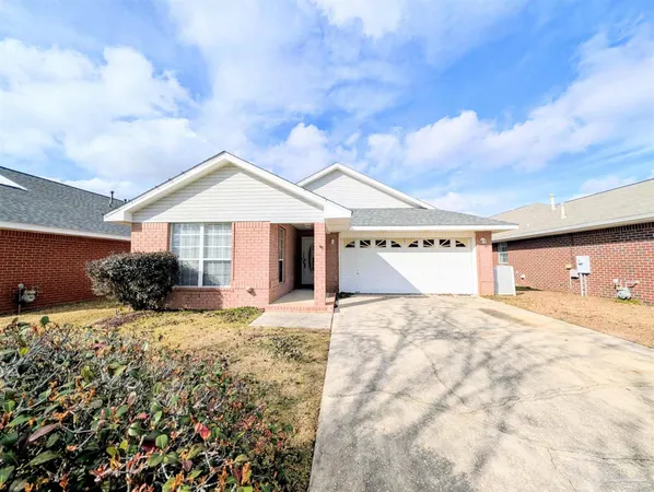 $1,895 | 28 Easton Street, Cantonment, FL 32533