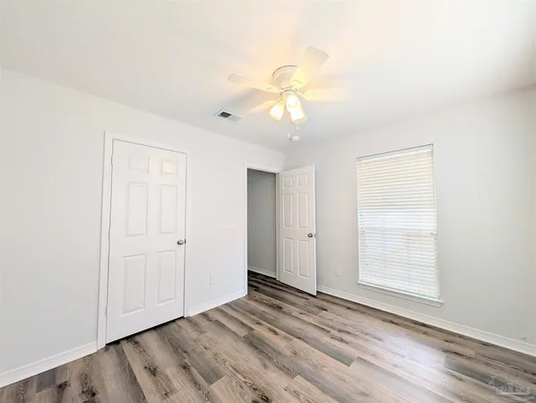 $1,895 | 28 Easton Street, Cantonment, FL 32533