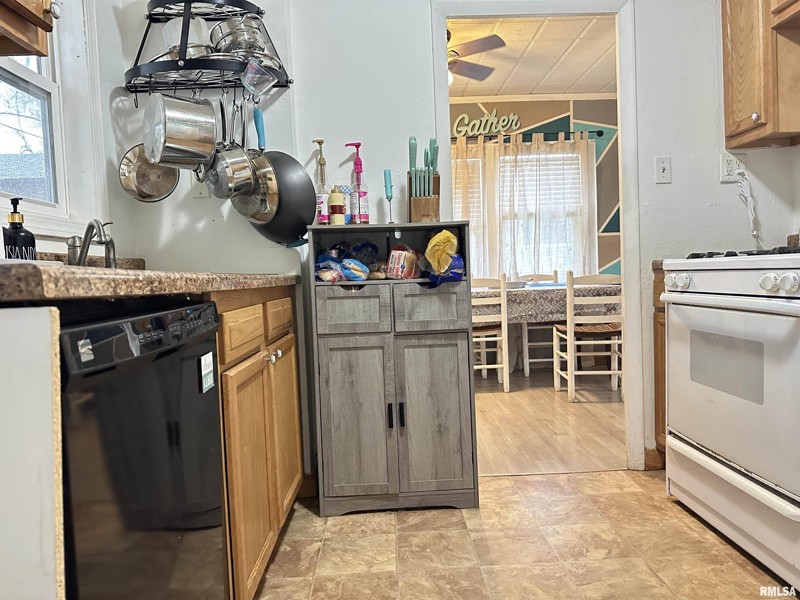 804 Lincoln Road Marquette Heights, IL 61554 - Photo 8 of 21