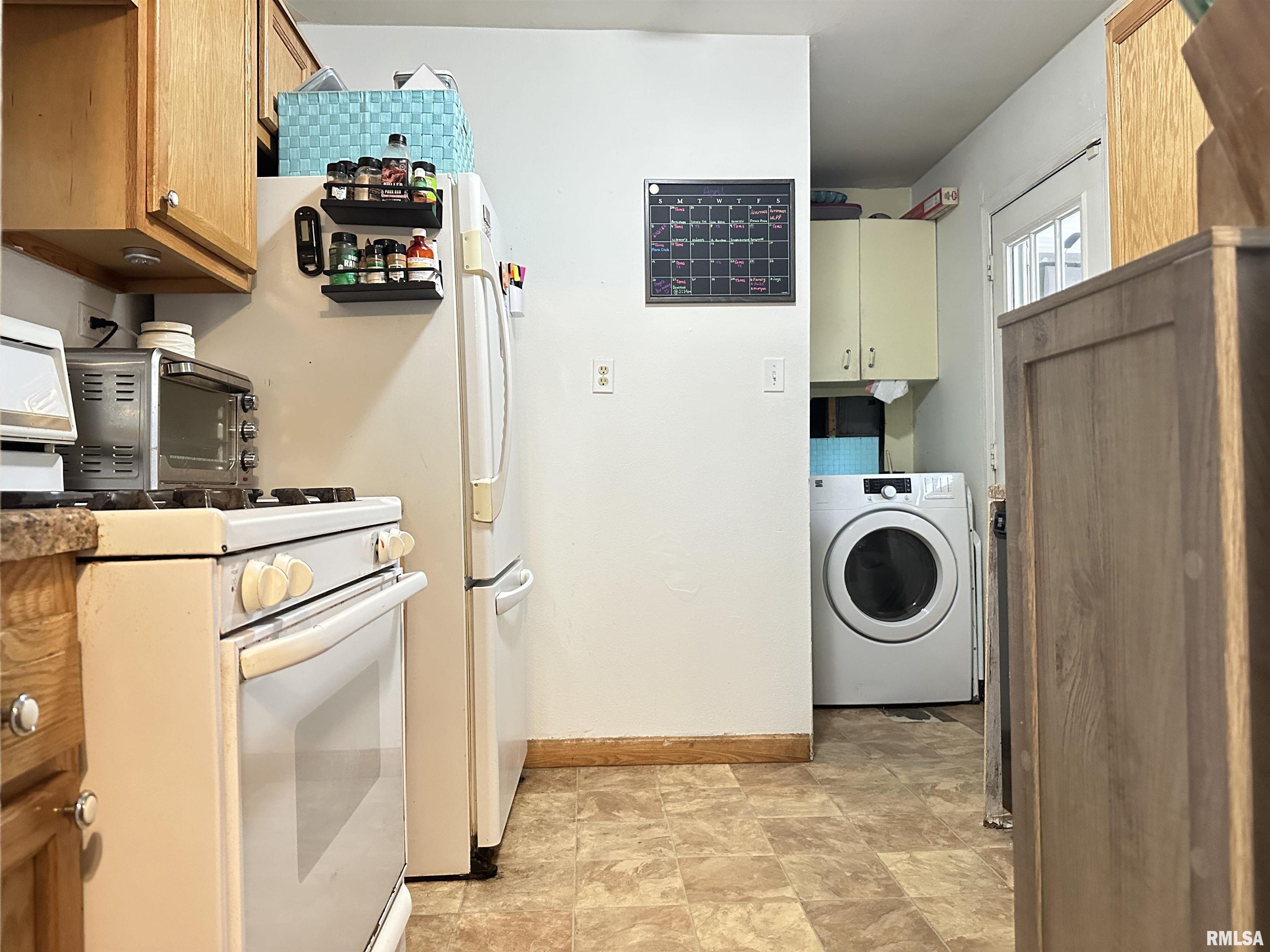 804 Lincoln Road Marquette Heights, IL 61554 - Photo 9 of 21